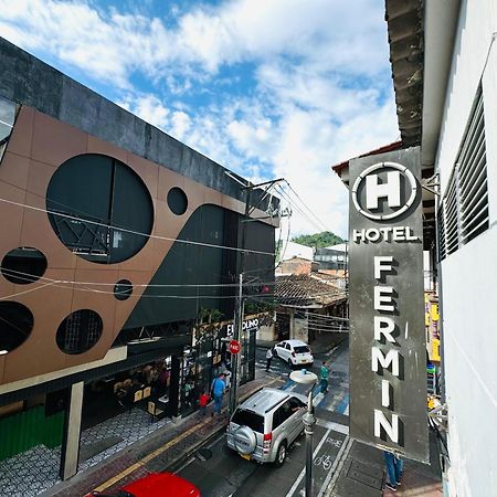 Hotel Fermin ซานตาโรซา เดกาบัล ภายนอก รูปภาพ