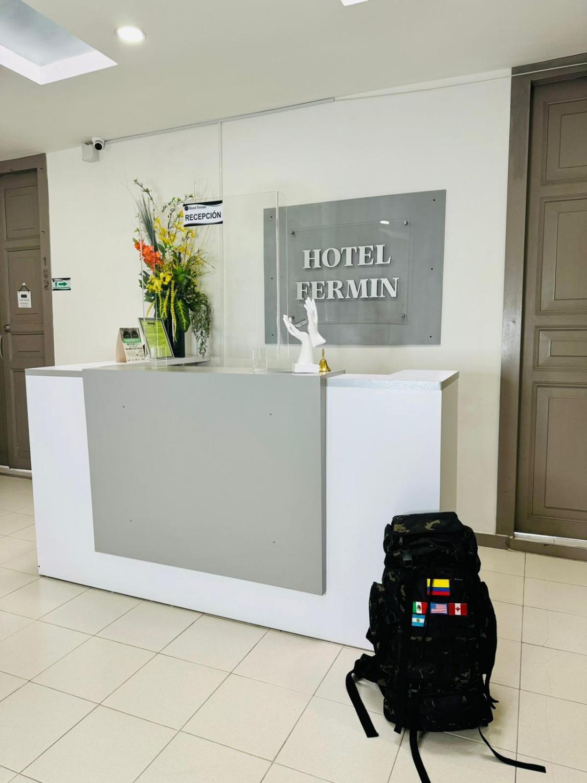 Hotel Fermin ซานตาโรซา เดกาบัล ภายนอก รูปภาพ